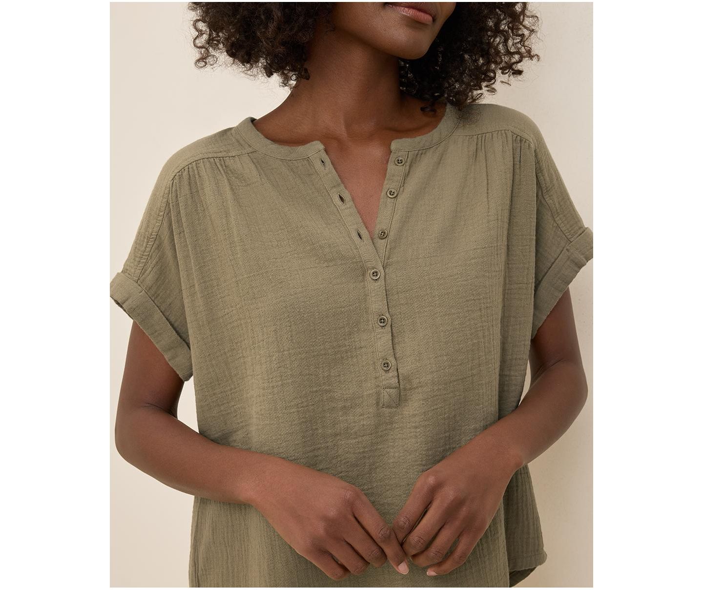 Женский топ Pact Organic Cotton Coastal Double Gauze Popover, цвет: Хаки зелёный — фото 3