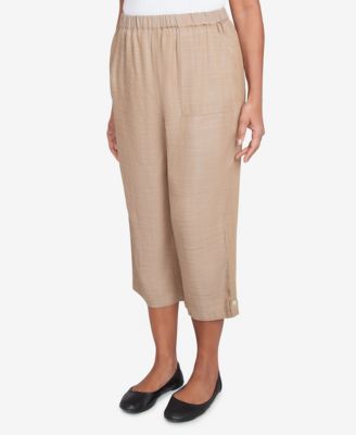 Women's Summer Solstice Relaxed Button Tab Capri Pants