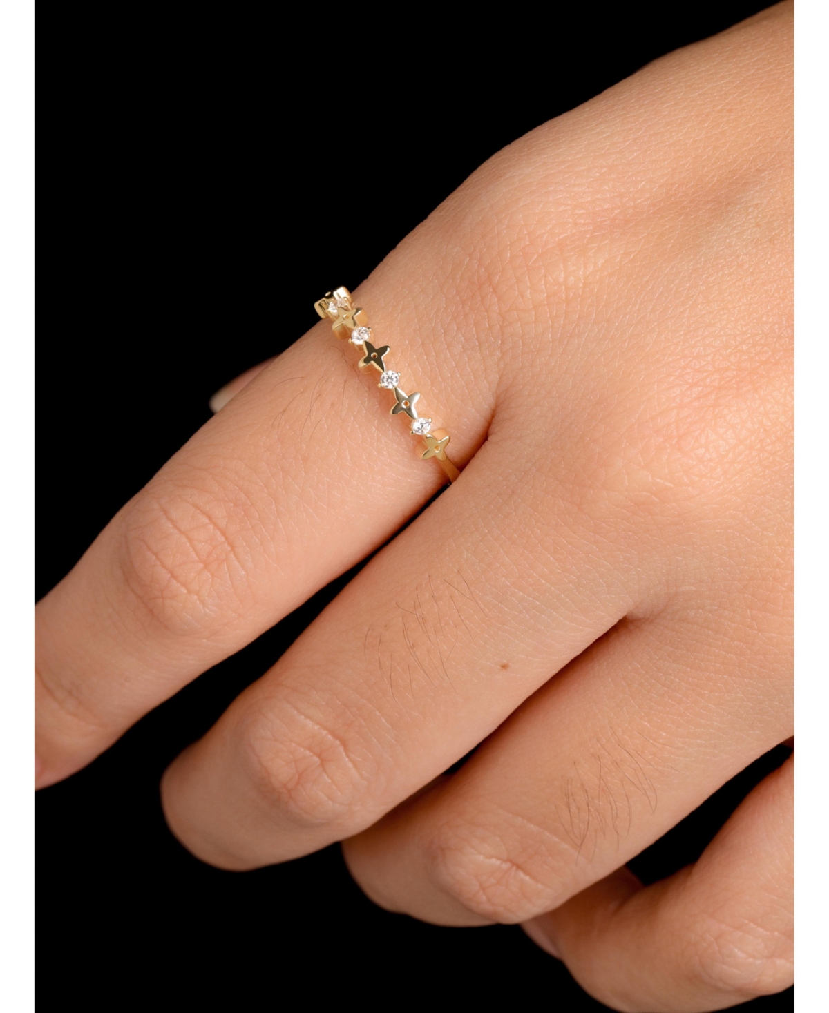Devata Clover Ring in 14K Gold, Size 8, approx. 1.6 grams.