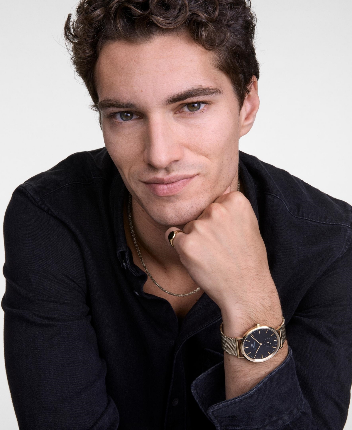 Daniel Wellington Unisex Analog Gold-tone Stainless Steel Mesh Watch, 40mm In Gold