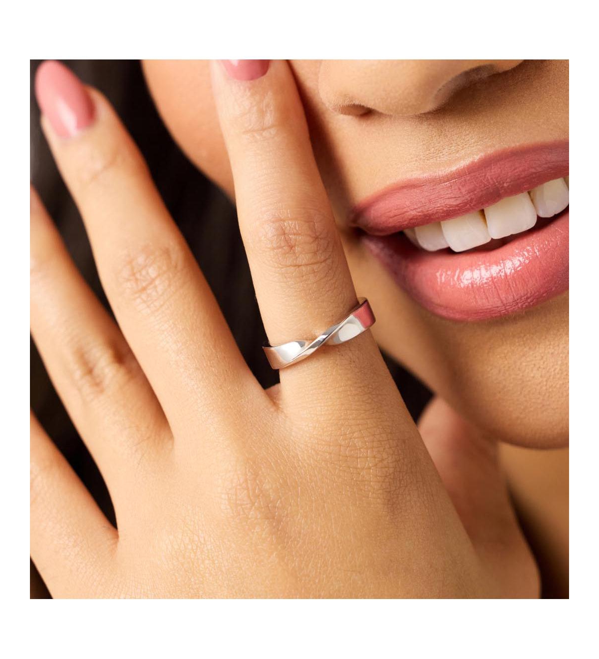 Ana Luisa Band Ring - Eliora Silver
