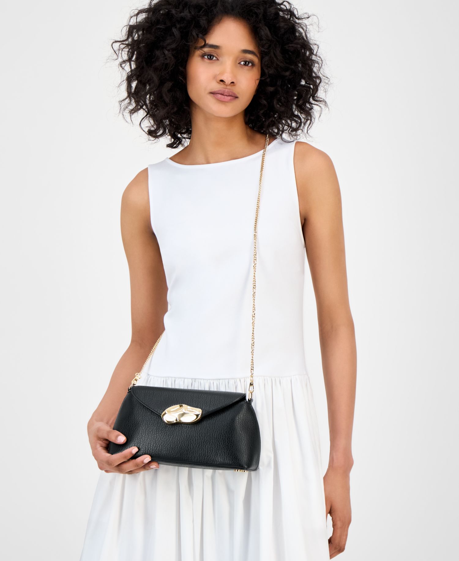 Avahh Sculpted Clutch