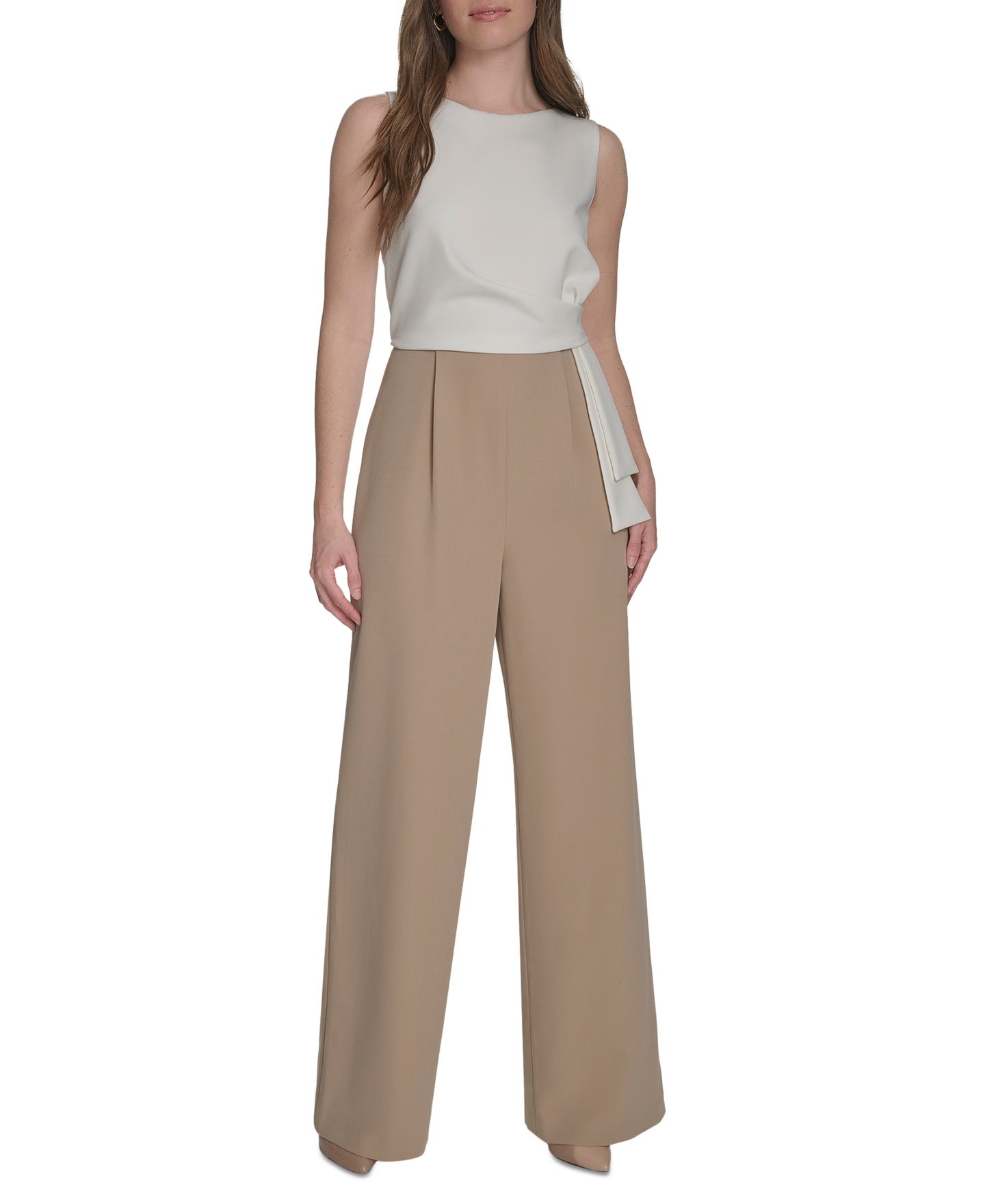 Женский комбинезон Tommy Hilfiger Sleeveless Side Drape Two-Tone Jumpsuit, цвет: Слоновая кость / Песочный — фото 1