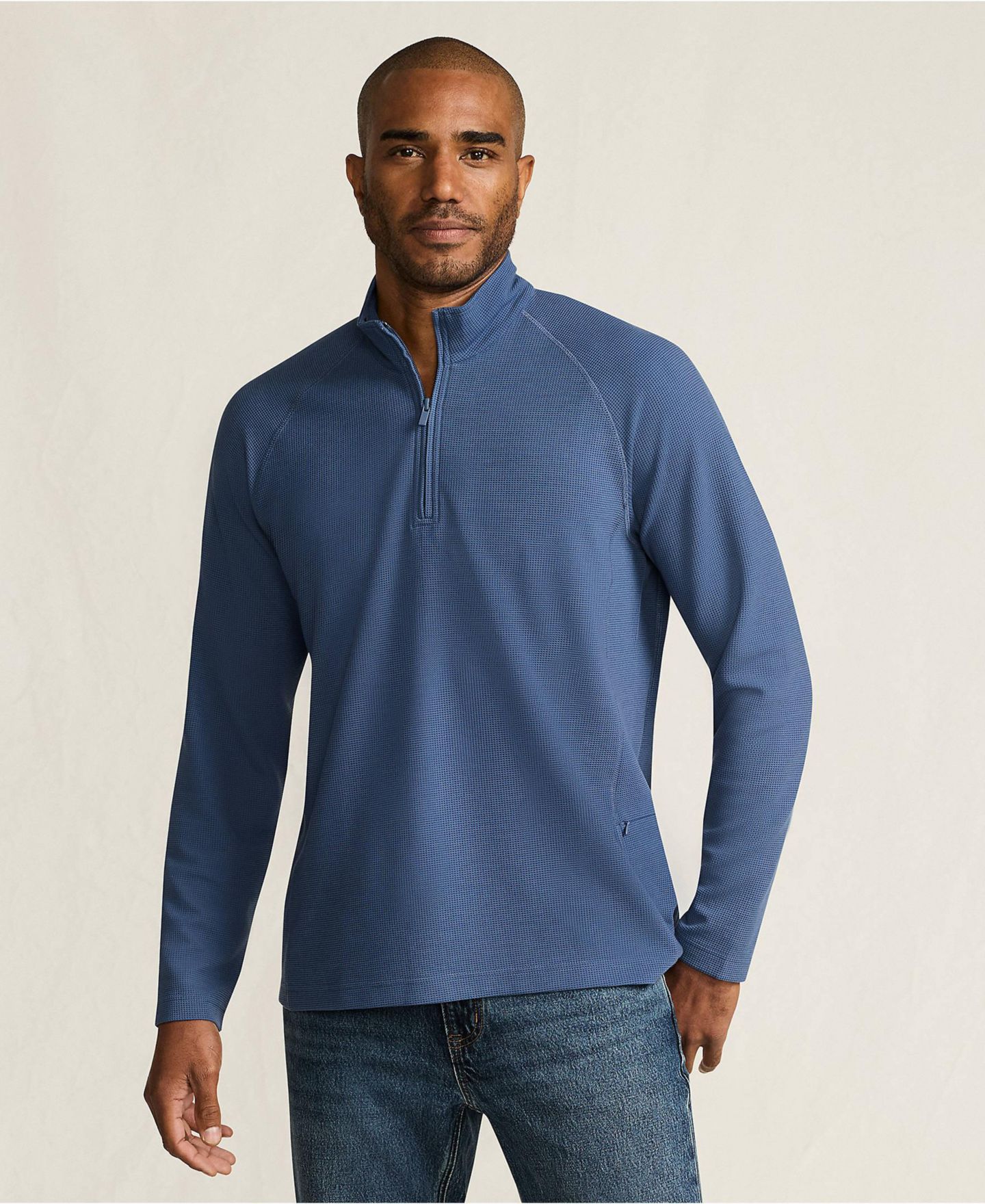Мужская толстовка на молнии Lands' End Long Sleeve Waffle Quarter Zip, цвет: Светлый индиго синий — фото 1