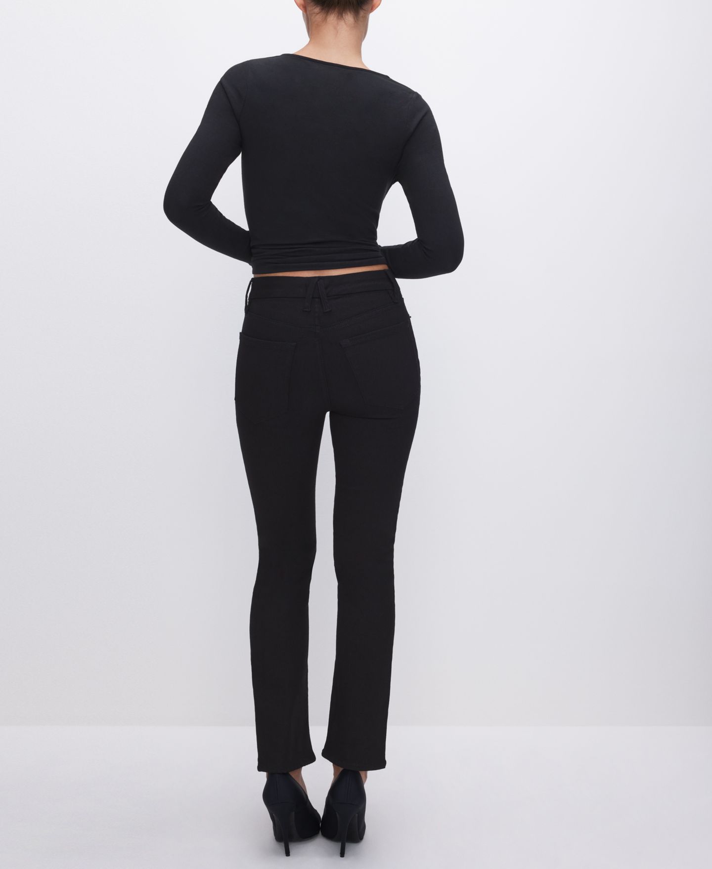 Женские джинсы Good American Never Fades Good Legs Mid-Rise Straight-Leg Jeans, Regular & Plus Size, цвет: Чёрный — фото 4