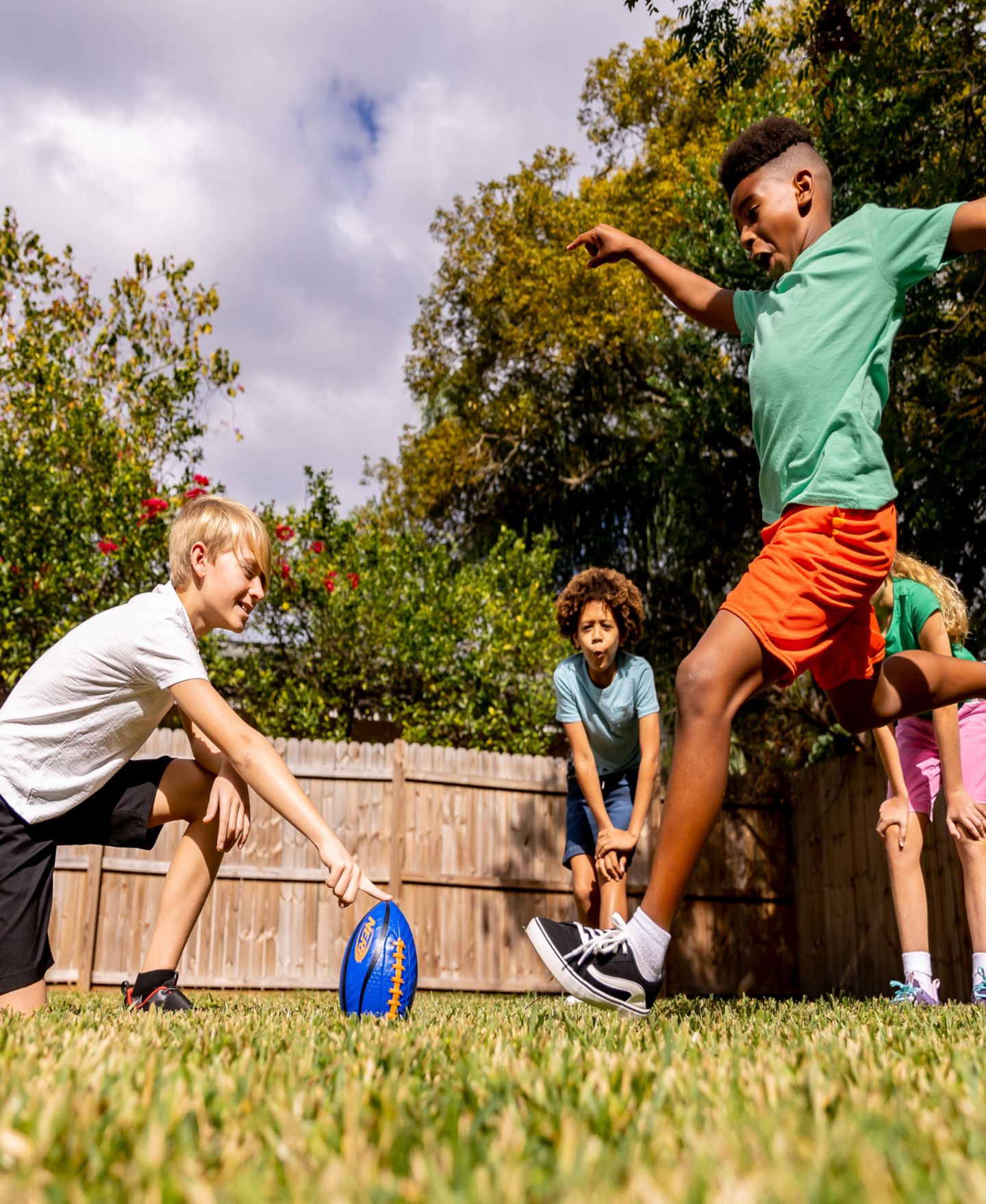Детские игрушки Franklin Sports Nerf Punt and Pass Football Goal Post Set — фото 5