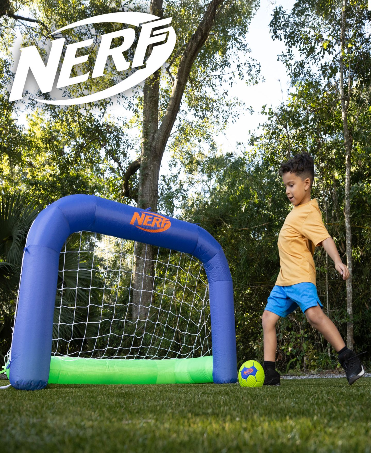 Детские игрушки Franklin Sports Nerf Air Goal Mini Inflatable Soccer Goal with Built-in Blower and Soccer Ball, 2-Piece Set, Ages 3+ — фото 4