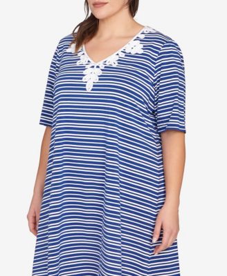 Plus Size Embroidered Stripe Knit Dress