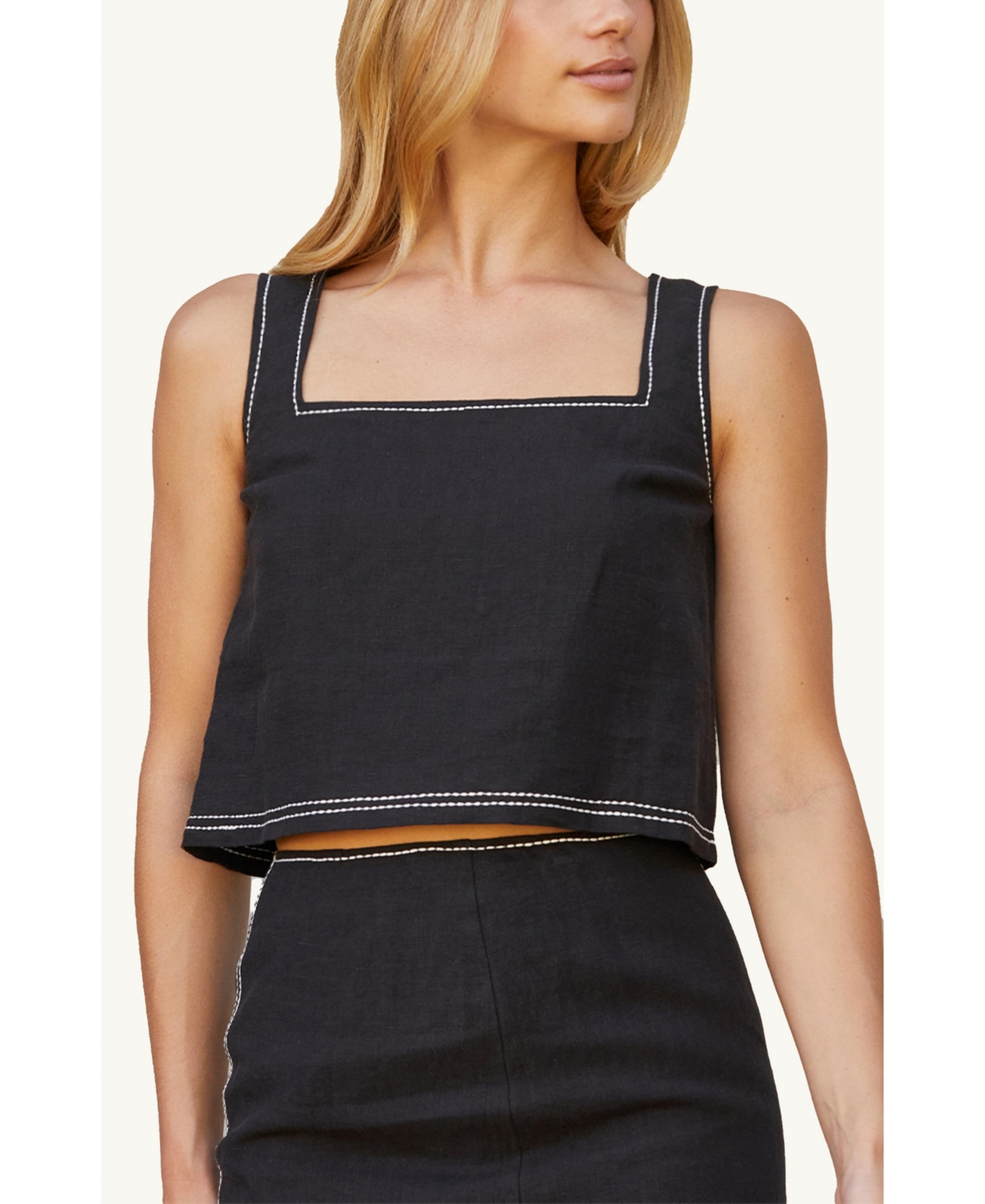 Women's Taby Contrast Embo Stitch Top - Black