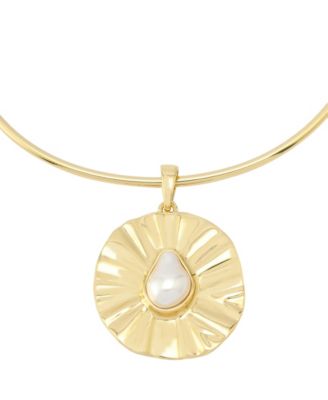 Faux Cultivated Pearl Textured Coin Pendant Wire Necklace