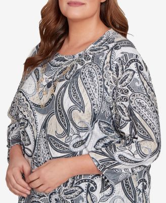 Plus Size Santa Barbara Reversible Paisley Top With Necklace