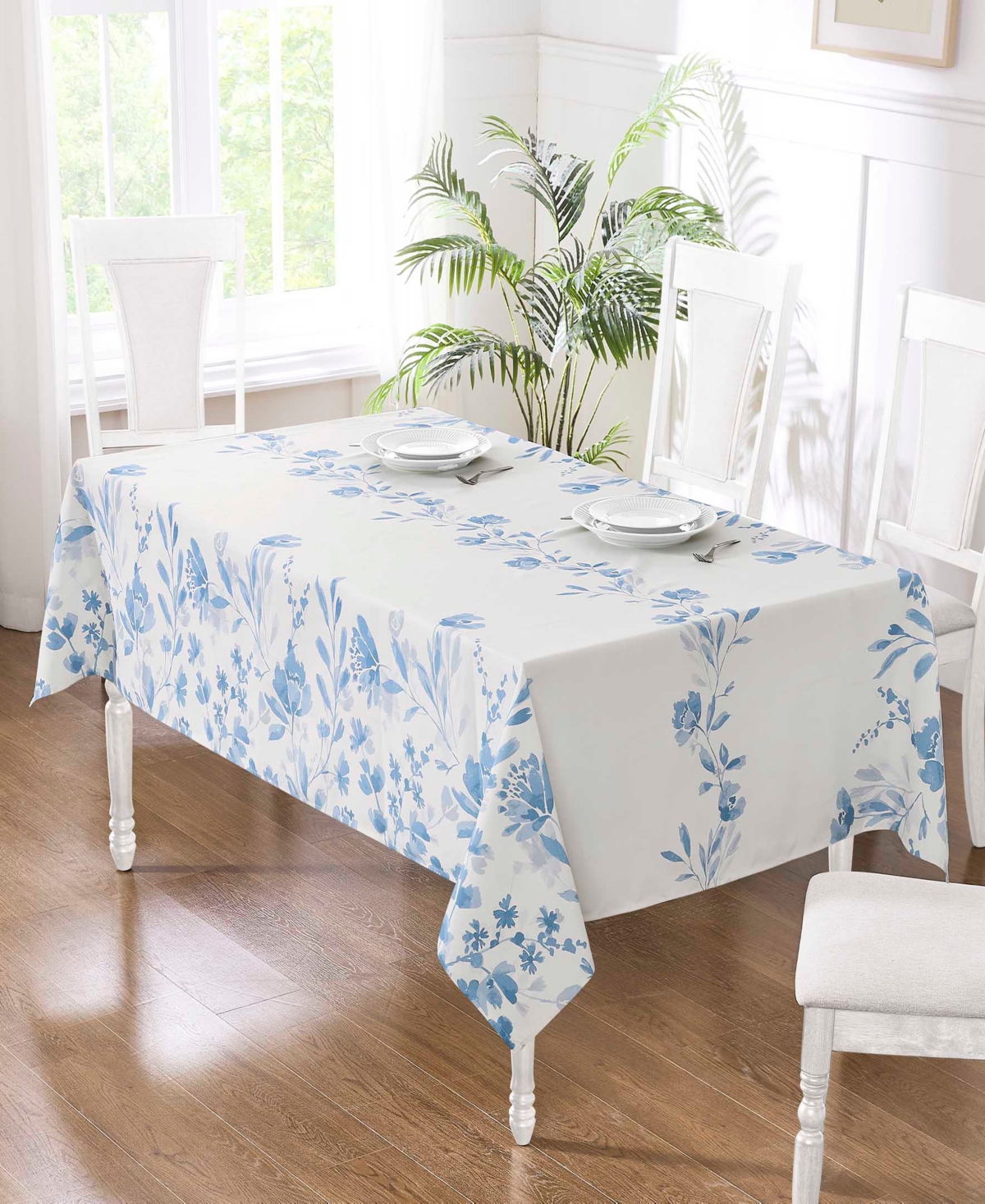 Izod Mystic Floral Tablecloth, 52" X 70" In Blue