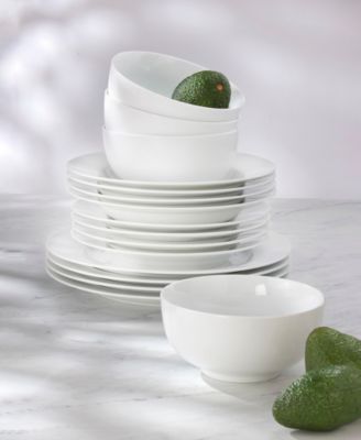 Essential Classic Rim 16 Pc. Dinnerware Set, Service for 4