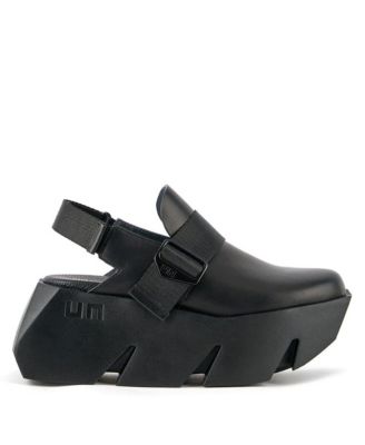 United Nude