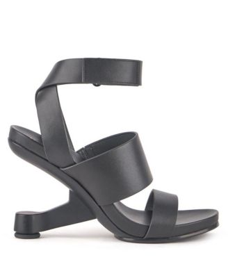 United Nude