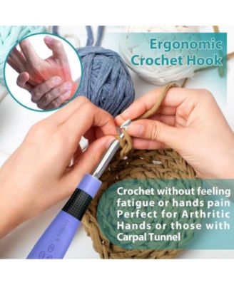 Rechargeable Lighted Crochet Hook Set with Stitch Counter, 22 Interchangeable Metal Heads, Ergonomic Handle – Gift for Knitters