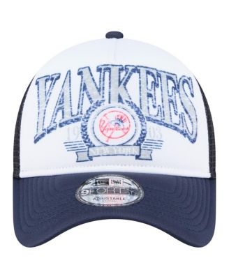 Men's Navy New York Yankees Distressed 9FORTY A-Frame Adjustable Trucker Hat