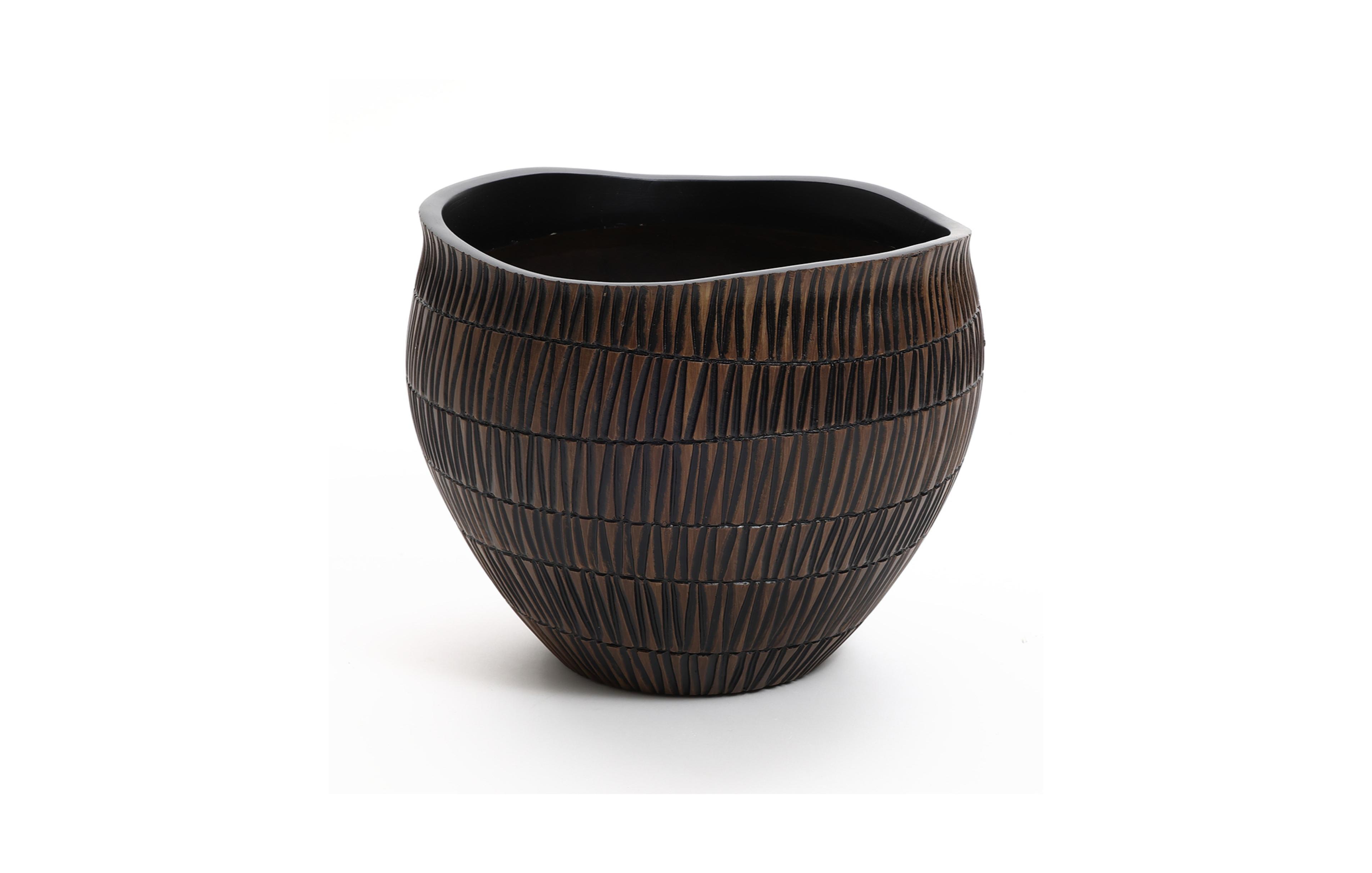 LuxenHome Brown with Black V-Pattern Polyresin 12-Inch Round Planter