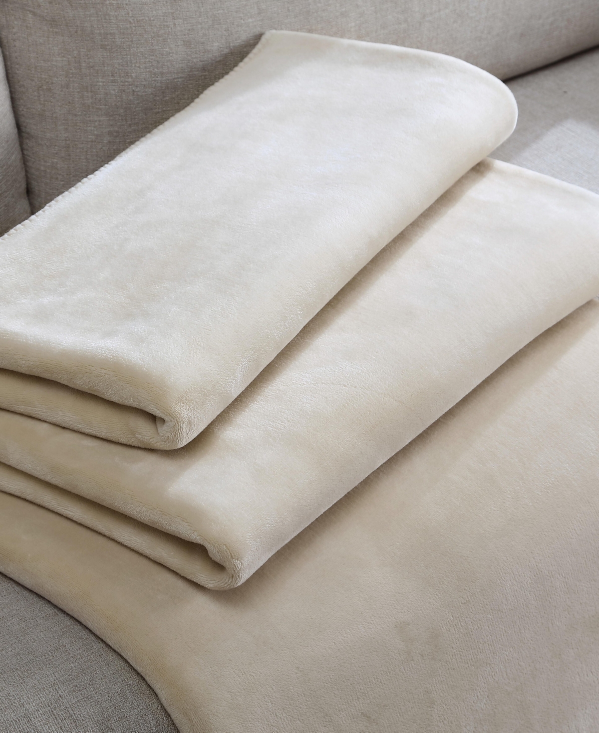 Calvin Klein Modern Solid Reversible Blanket, Queen