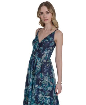 Women's Embroidered Sequined Sleeveless Ball Gown