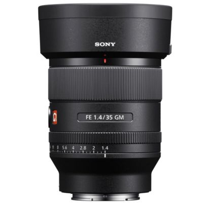 FE 35mm f/1.4 GM Lens, Bundle with 67mm Digital Essentials Filter Kit and 15x15" Lens Wrap