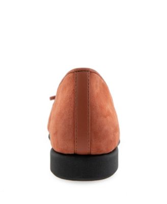 Women's Novia Tapered Toe Ballet Flats