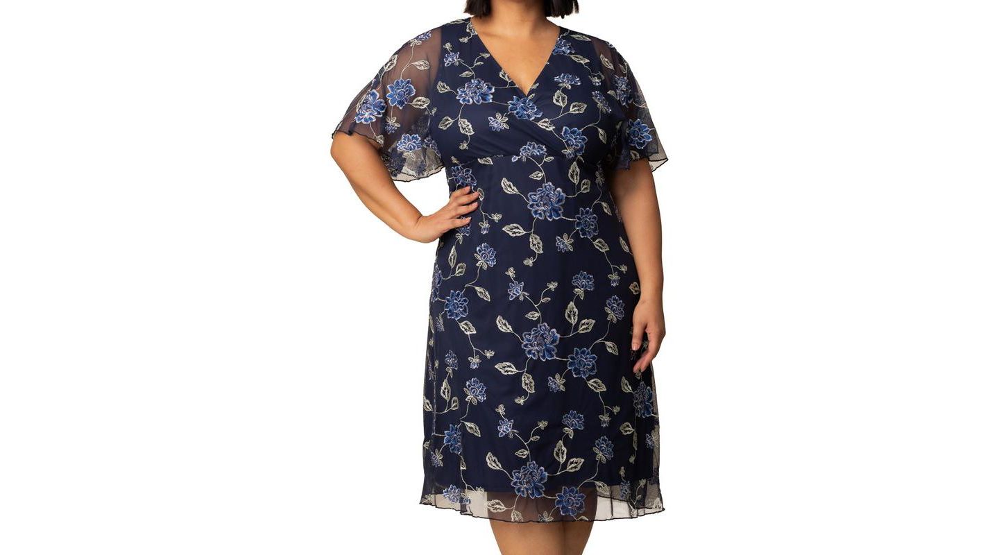 Женское платье Kiyonna Plus Size Sonnet Embroidered Cocktail, цвет: Тёмно-синий — фото 2