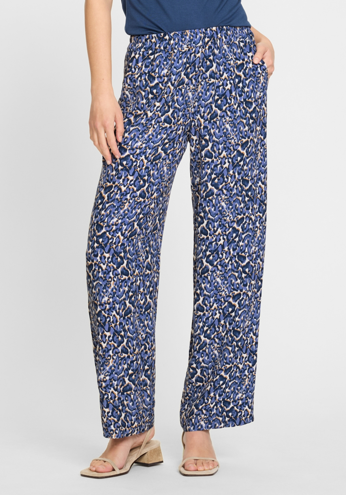 Women's Anna Fit Wide Leg Leo Print Pant - True navy