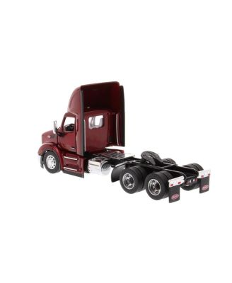 1/50 Legendary Red Peterbilt 579 UltraLoft Day Cab by Diecast Masters
