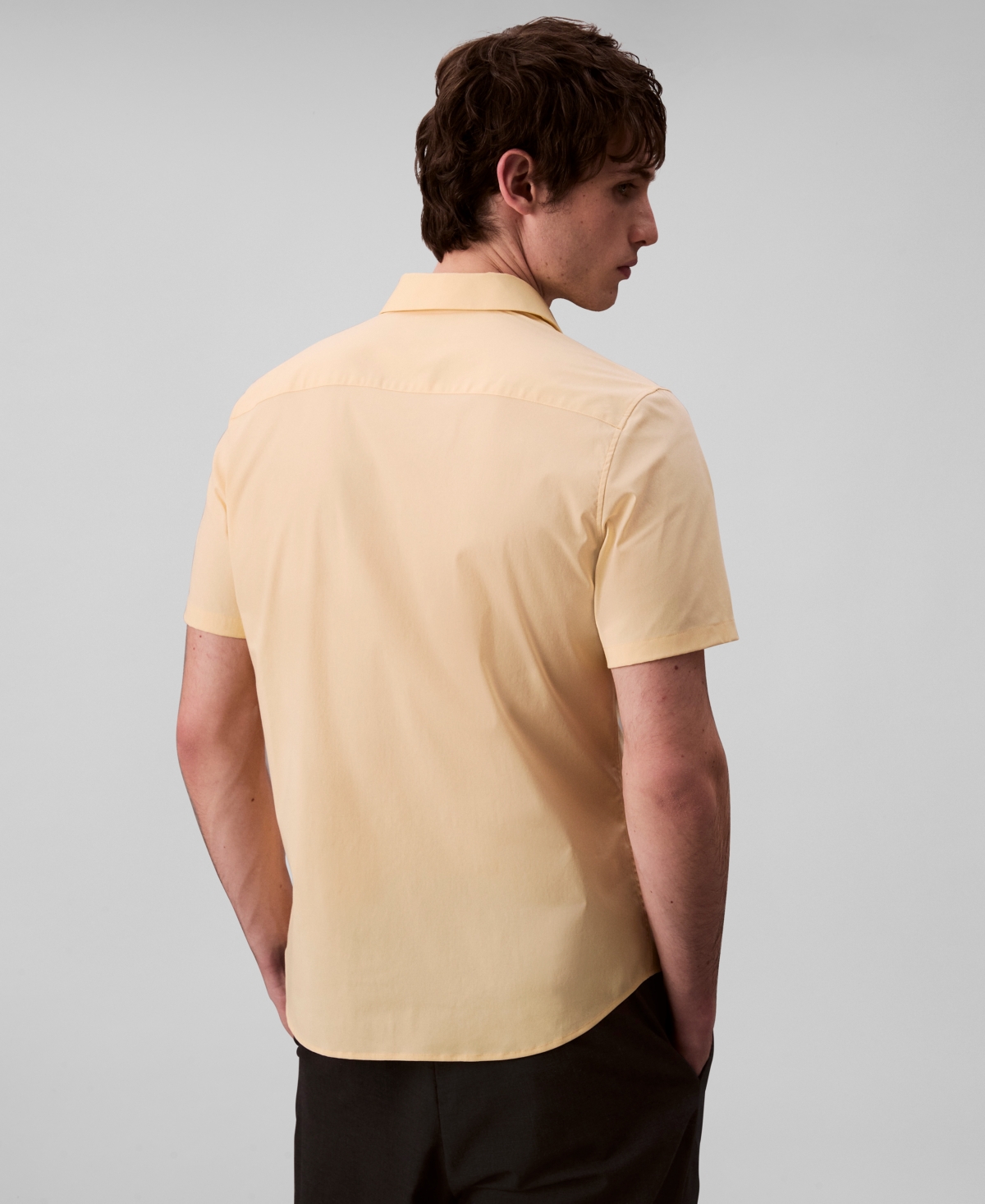 Calvin Klein Men's Slim Fit Short Sleeve Solid Stretch Button-front Shirt