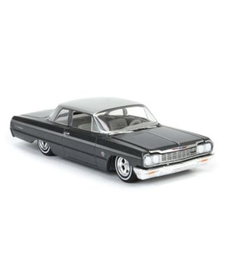 1/64 1964 Chevrolet Bel Air Gray & Silver California Lowriders