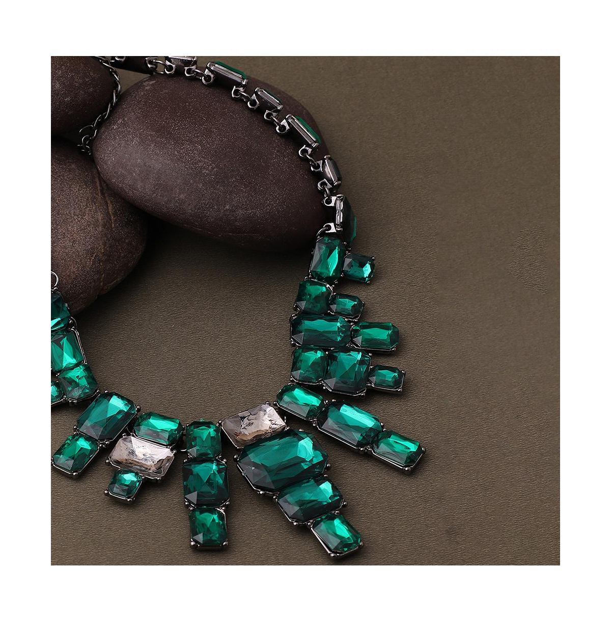 Sohi Women's Green Maxi Stone Statement Necklace