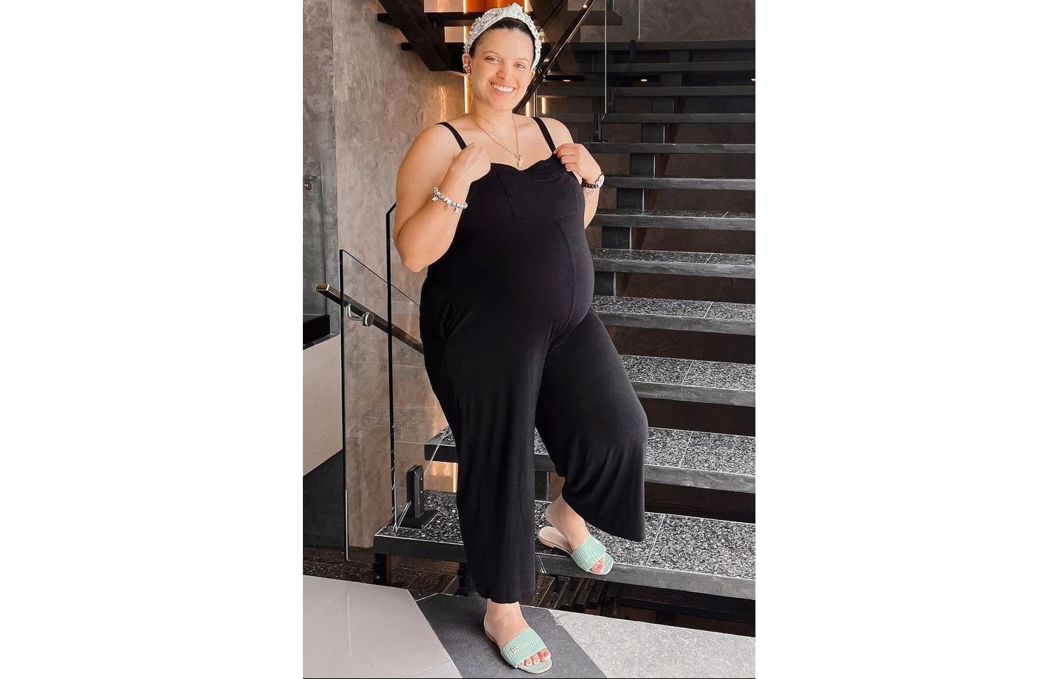Women's Black Sleeveless Pocketed Wide Leg Jumpsuit