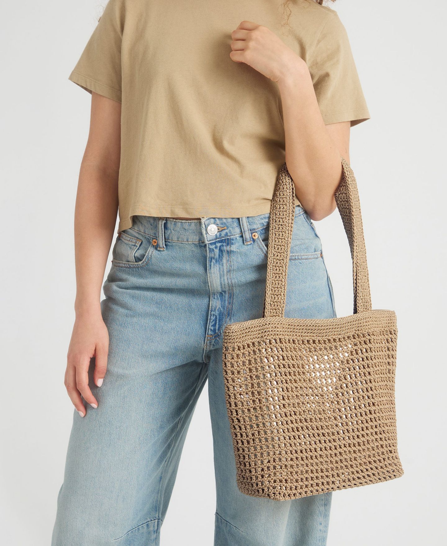 Женская сумка The Sak Casual Classics Crochet, цвет: Коричневый / Золотой — фото 6
