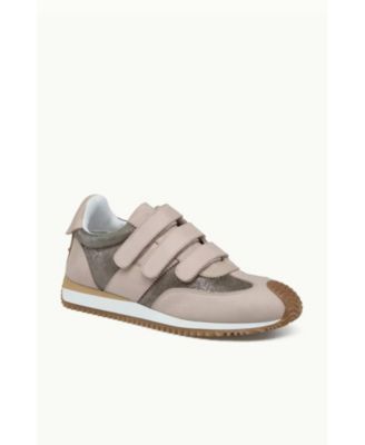 Lyla Sneaker