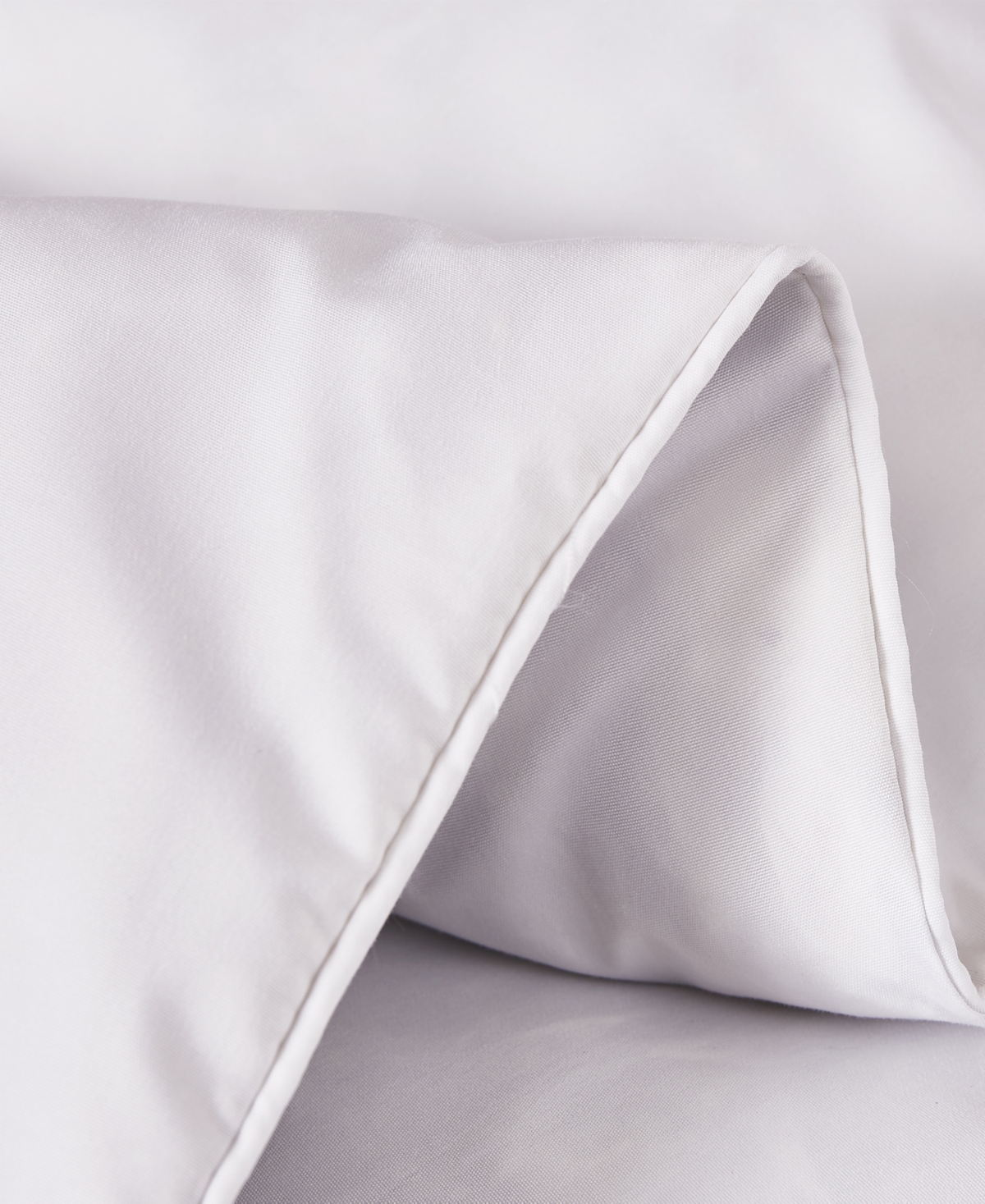 Beautyrest Natural Feather and Down Blend Comforter