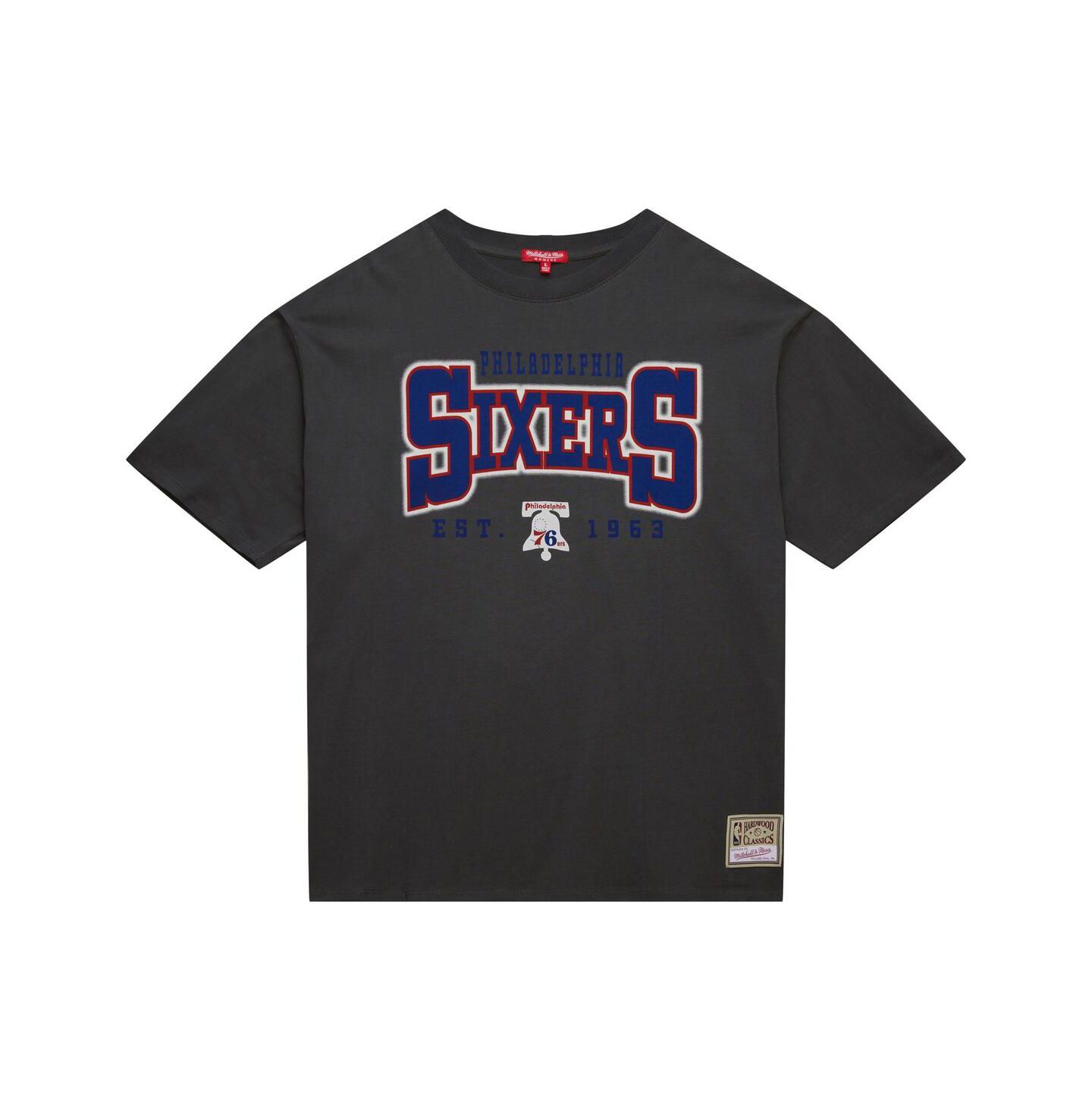 Женская футболка Mitchell & Ness Charcoal Philadelphia 76ers Hardwood Classics Oversized Boyfriend — фото 2