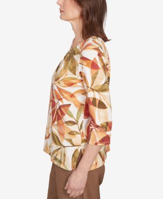 Women's Leaf Pleated Floral Crew Neck Top