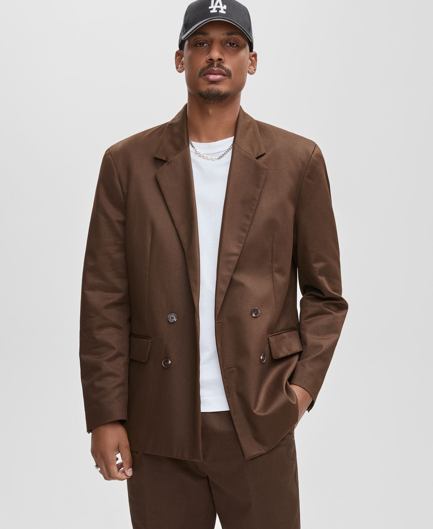 Mode of One Men's Relaxed Fit Double Breasted Blazer