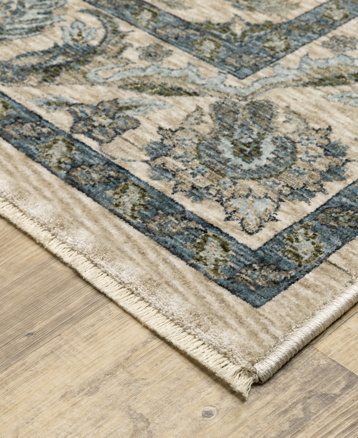 Oriental Weavers Aberdeen 070I1 7'10"x10'10" Area Rug
