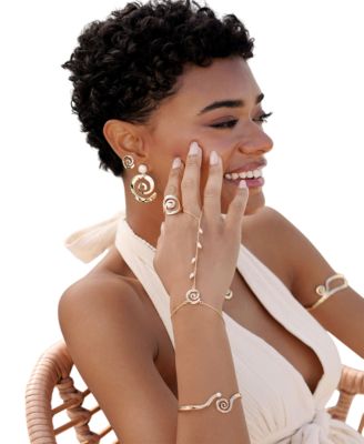 Aura Mother of Pearl Hand Chain