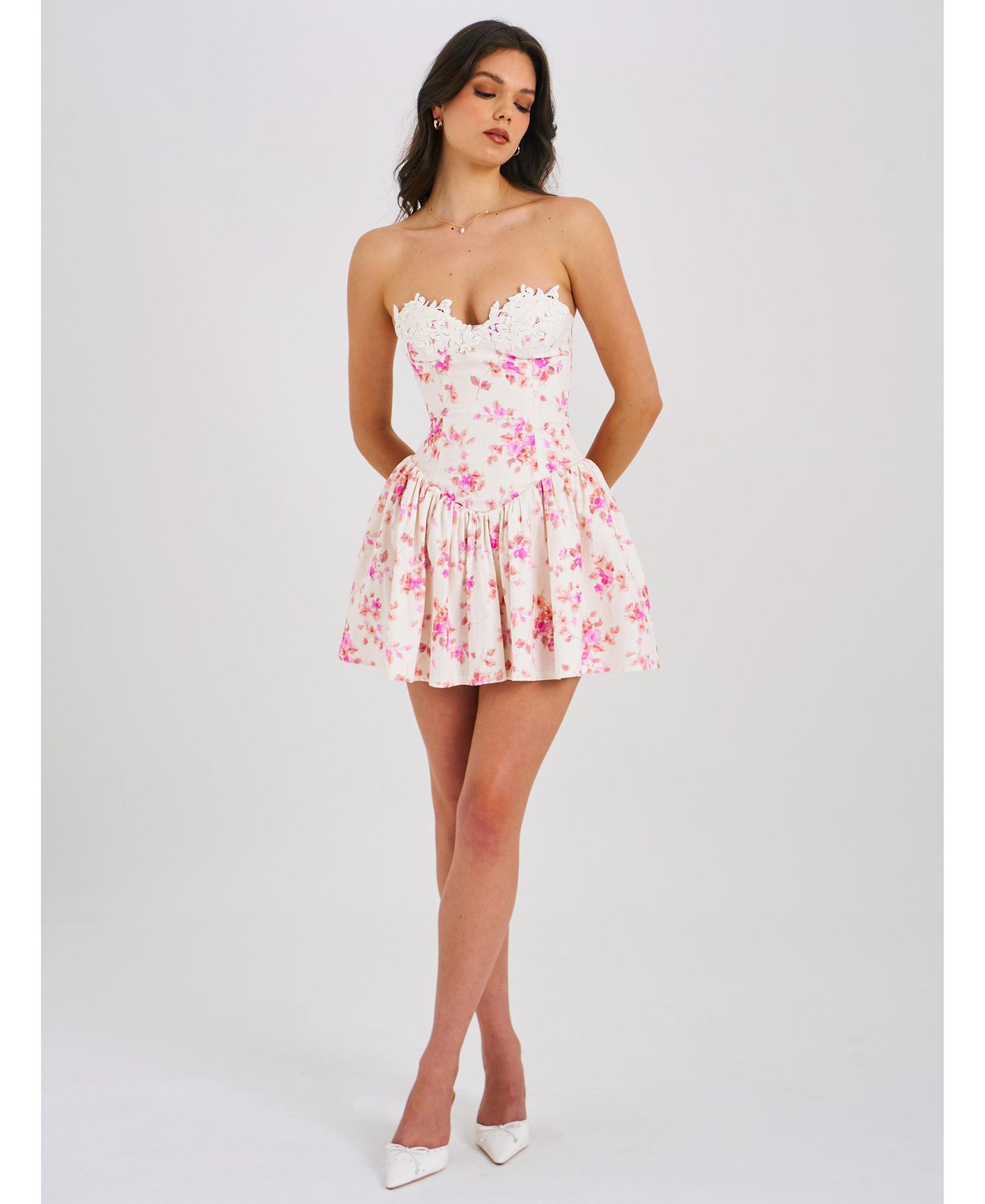 Женское платье Miss Circle Samara Floral Drop Waist Linen Corset Puffy Mini, цвет: Розовый с принтом — фото 7
