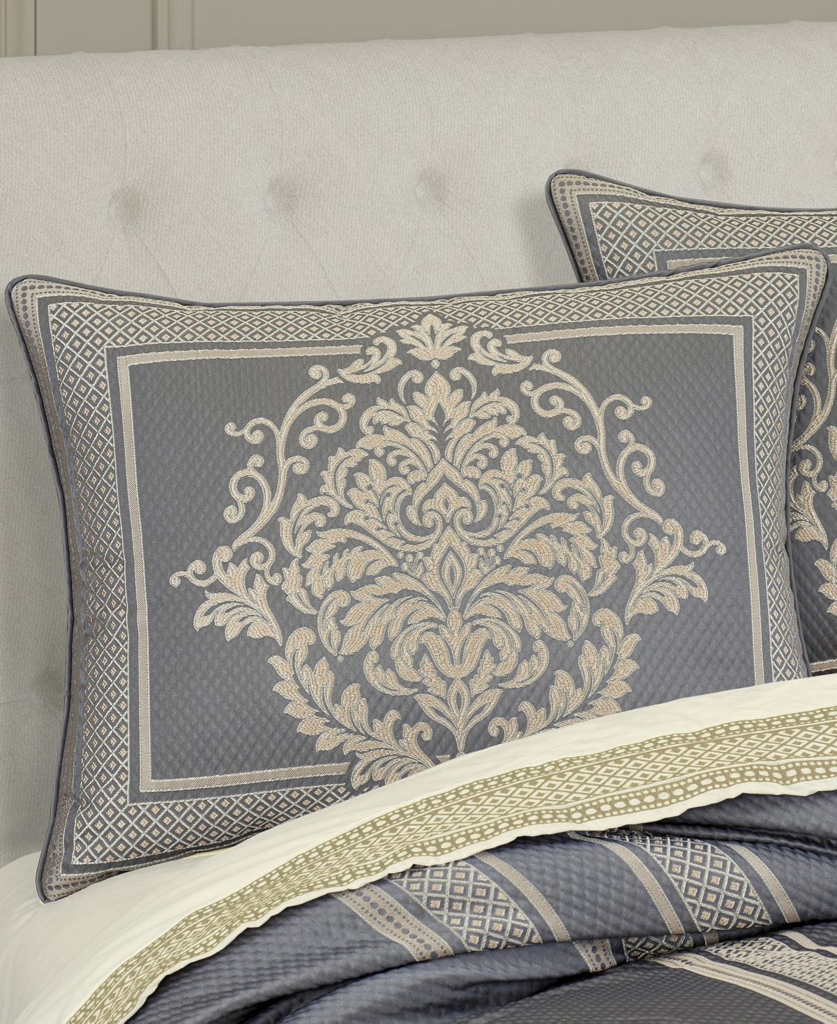 J Queen New York Excelsior 4-pc. Comforter Set, Queen In Blue