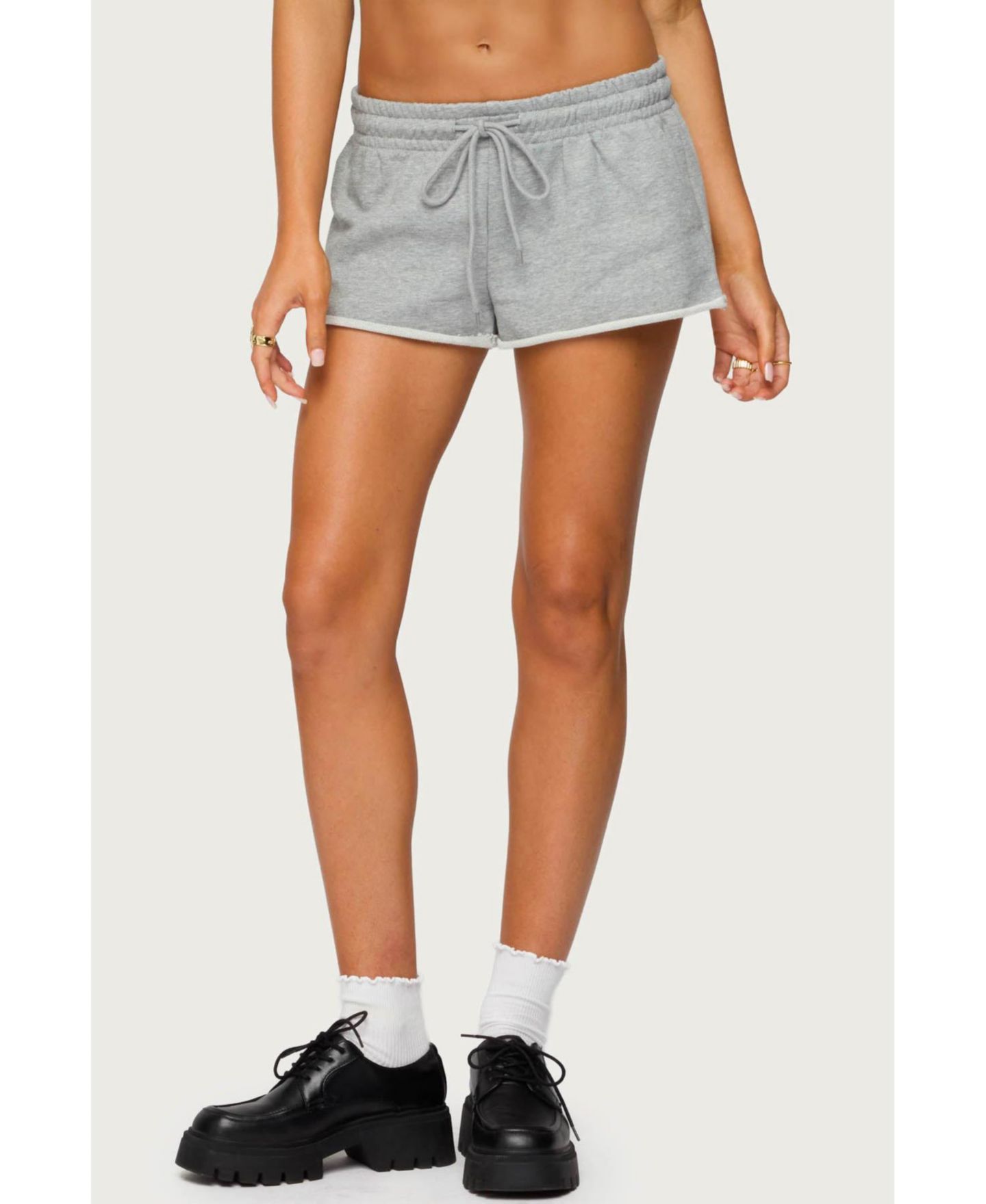 Женские шорты Edikted Pacific Coast French Terry Sweat Shorts, цвет: Серый меланжевый — фото 1