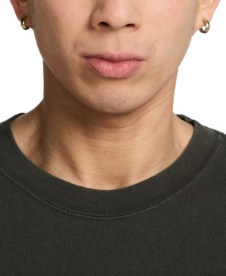 Men's Sportswear Turn Up The Heat Graphic T-Shirt