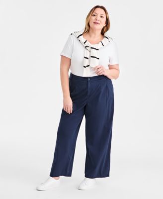 Plus Size Pleated Straight-Leg Pant