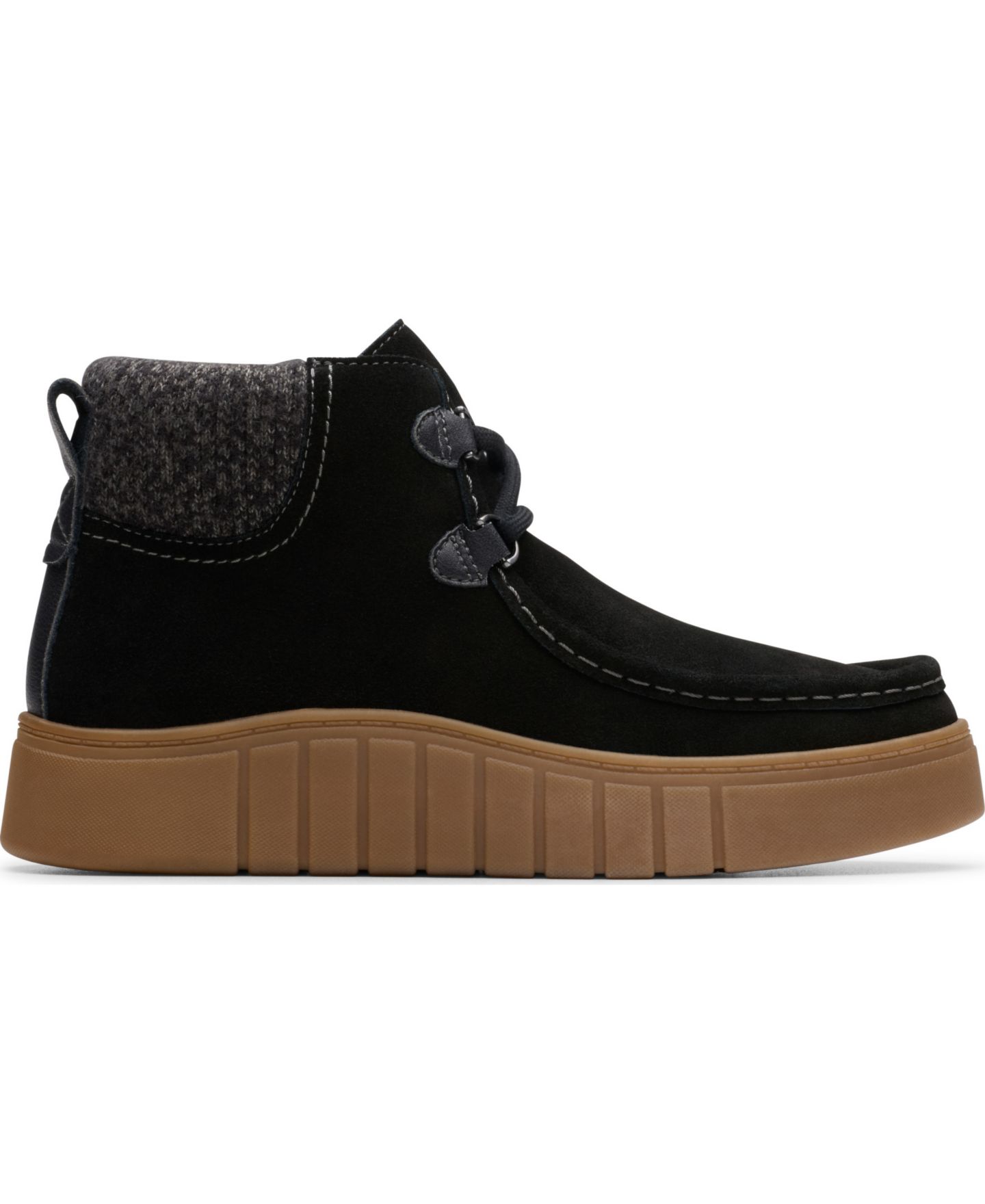 Женские ботинки Clarks Mykah Izzy Cozy Lace-Up Booties, цвет: Чёрный замшевый — фото 2