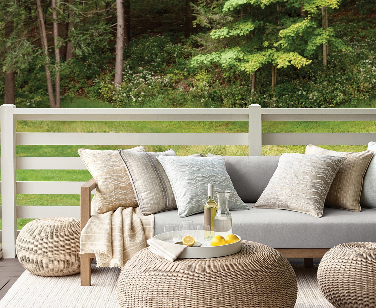 Dash And Albert Rugs By Annie Selke Veranda Performance Da1097 2'x3' Area Rug In White