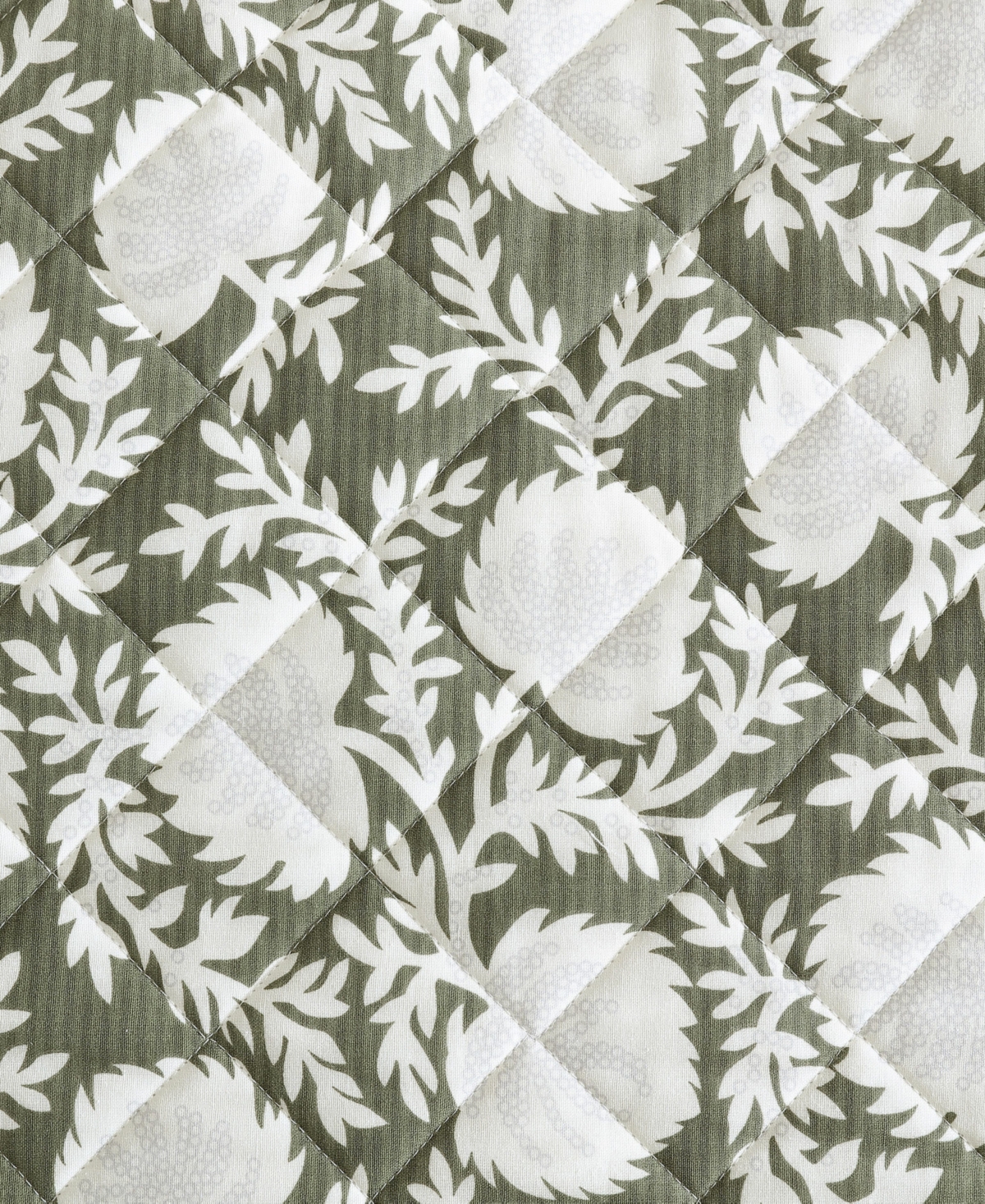 Eddie Bauer Garden Bloom Cotton Reversible -Pc. Quilt Set