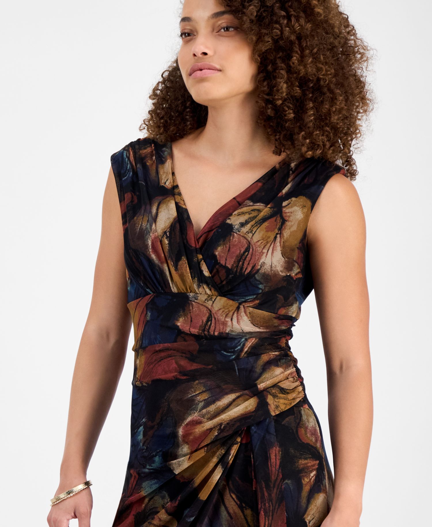 Petite Printed V-Neck Sleeveless Dress